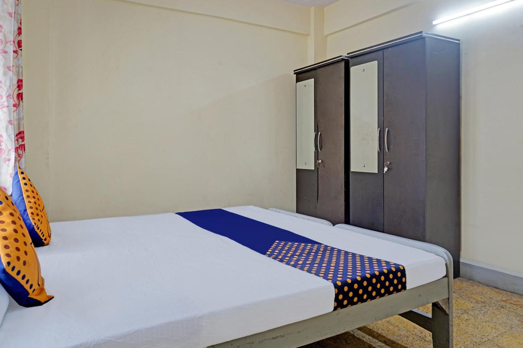 Spot On Hotel Prakash Residency, Near Hanuman Gym Ajmera Colony, Pimpri Εξωτερικό φωτογραφία